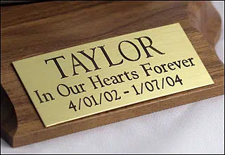 Brass nameplate for memorial urns. Includes free engraving.