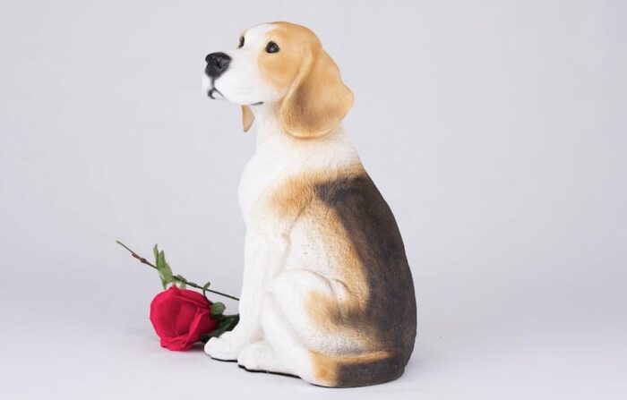 Beagle pet dog cremation urn figurine