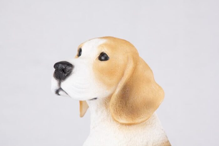 Beagle pet dog cremation urn figurine, face