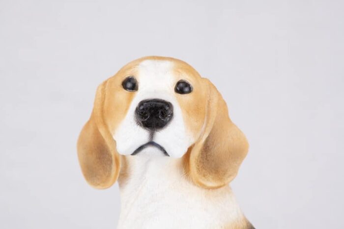 Beagle pet dog cremation urn figurine, face