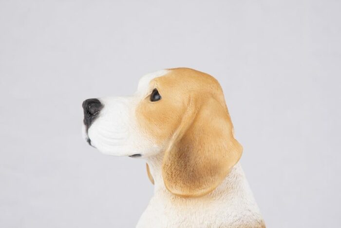 Beagle pet dog cremation urn figurine, face