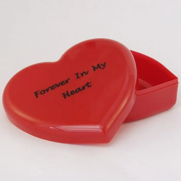 Keepsake heart for ashes